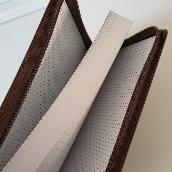 🦋LAST ONE Embossed FAUX Leather Zip Journal - Picture 11 of 16